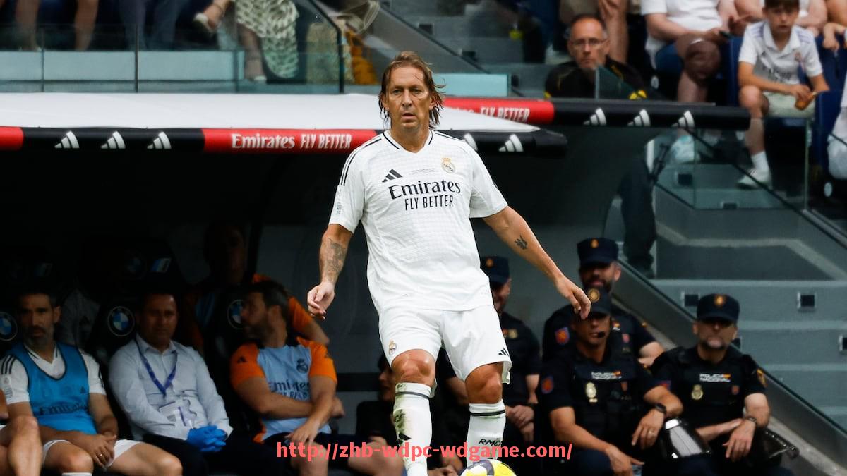 问鼎娱乐官方网站-世俱杯比赛赛程安排优化方案：提升球员恢复周期与观赛体验