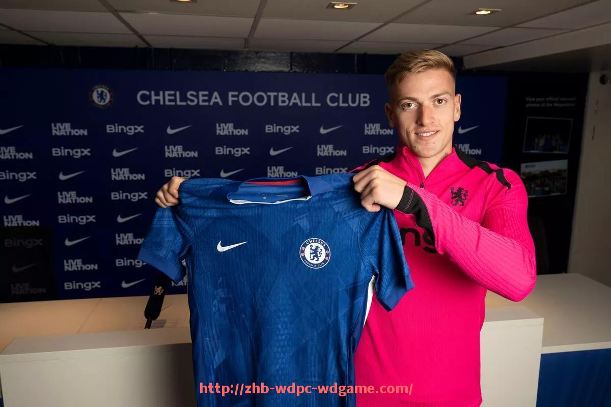 问鼎娱乐官方网站-世俱杯中国球迷热情爆棚，现场应援氛围引全球媒体关注